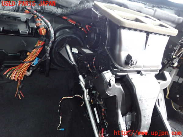 2UPJ-9233106081]BMW 218d アクティブツアラー F45(2C20)エバポレーター1 中古_3