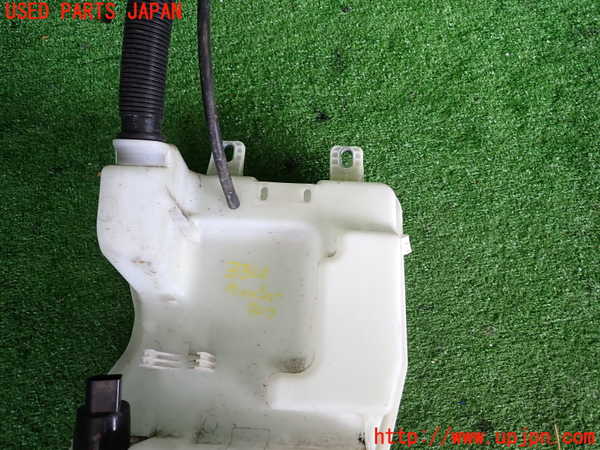 2UPJ-9233106791]BMW 218d アクティブツアラー F45(2C20)ウォッシャータンク1 中古_2
