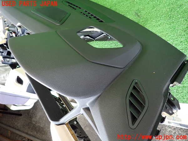 2UPJ-9233107505]BMW 218d アクティブツアラー F45(2C20)ダッシュボード 中古_2