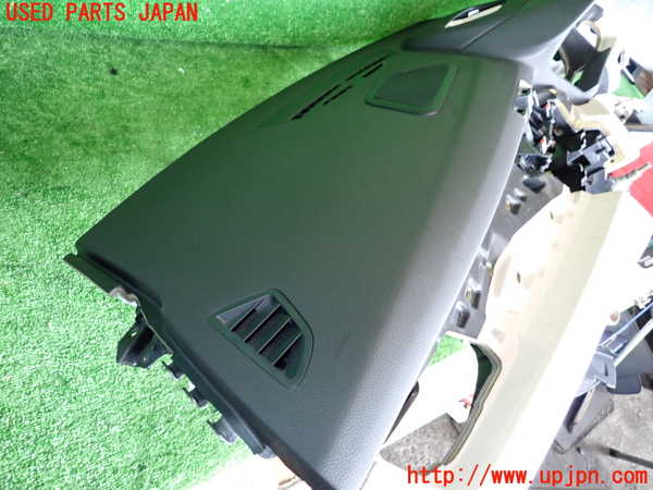 2UPJ-9233107505]BMW 218d アクティブツアラー F45(2C20)ダッシュボード 中古_3