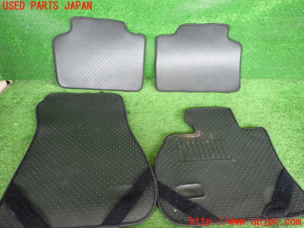 2UPJ-9233107800]BMW 218d アクティブツアラー F45(2C20)フロアマット 中古_4