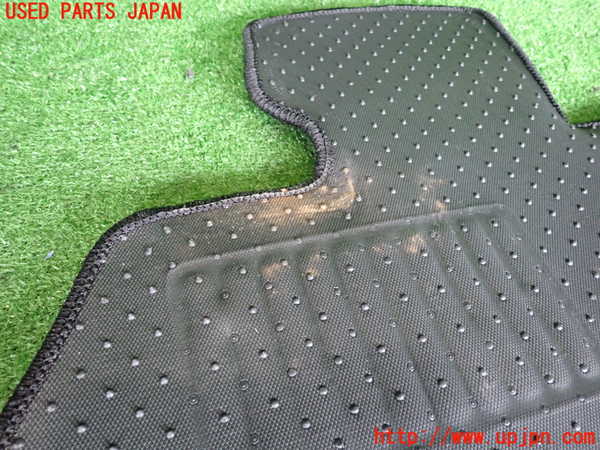 2UPJ-9233107800]BMW 218d アクティブツアラー F45(2C20)フロアマット 中古_5