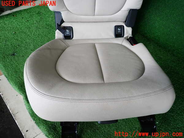 2UPJ-9233107145]BMW 218d アクティブツアラー F45(2C20)右2列目シート 中古_2