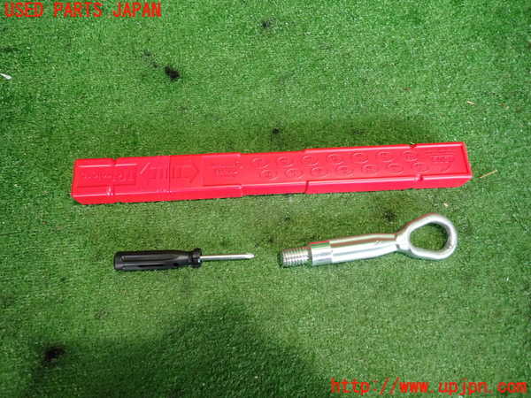 2UPJ-9233107805]BMW 218d アクティブツアラー F45(2C20)車載工具 中古_2