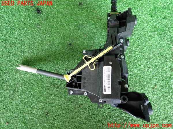 2UPJ-9233107555]BMW 218d アクティブツアラー F45(2C20)ATシフトレバー 中古_3