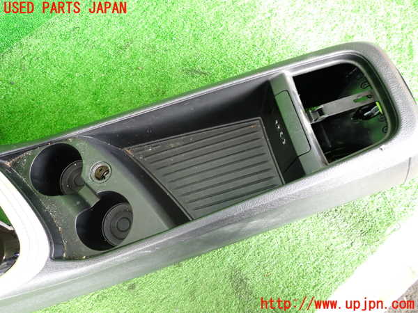 2UPJ-9233107540]BMW 218d アクティブツアラー F45(2C20)センターコンソール 中古_3
