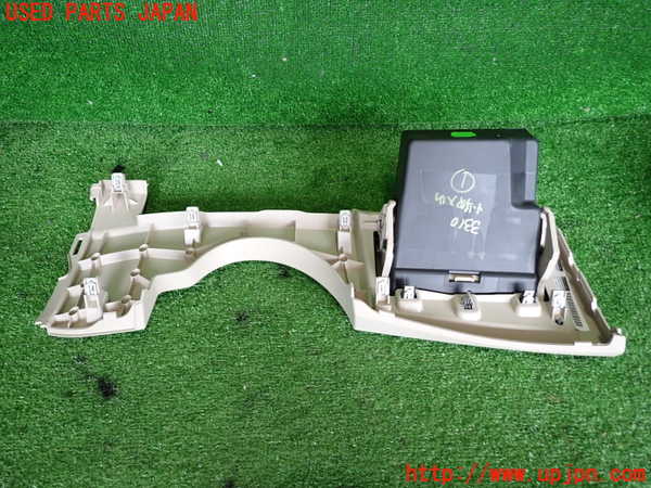 2UPJ-9233107841]BMW 218d アクティブツアラー F45(2C20)小物入れ1 中古_2