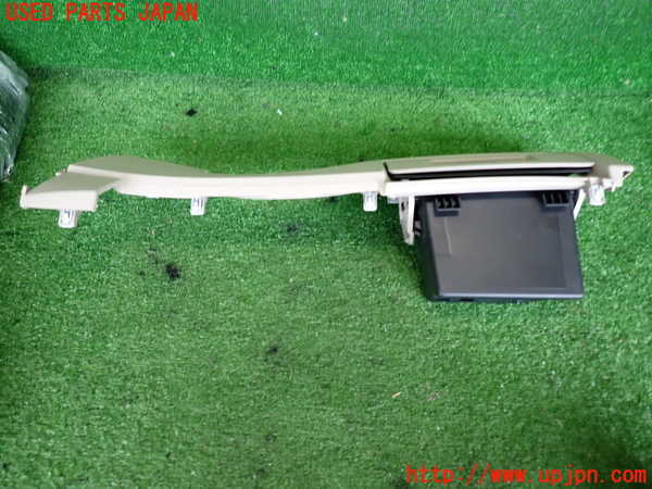 2UPJ-9233107841]BMW 218d アクティブツアラー F45(2C20)小物入れ1 中古_3