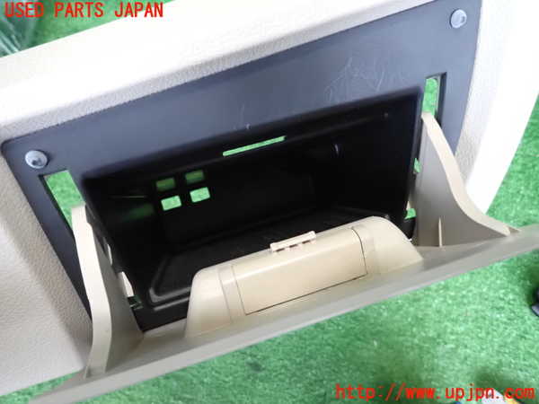 2UPJ-9233107841]BMW 218d アクティブツアラー F45(2C20)小物入れ1 中古_4