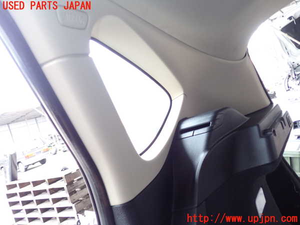 2UPJ-9233107675]BMW 218d アクティブツアラー F45(2C20)右リアピラートリム 中古_3