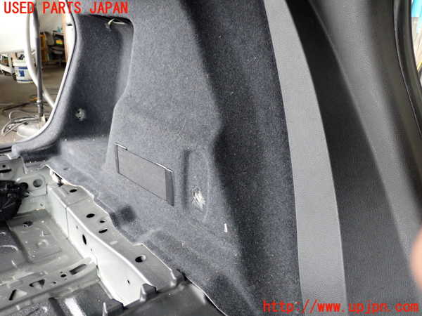 2UPJ-9233107680]BMW 218d アクティブツアラー F45(2C20)左リアピラートリム 中古_4