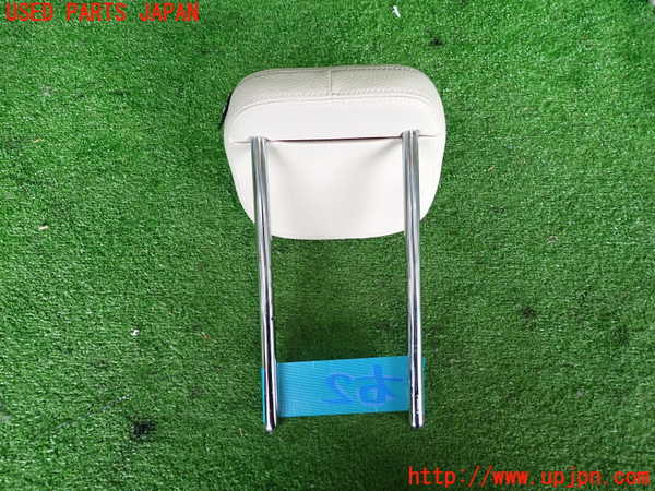 2UPJ-9233107150]BMW 218d アクティブツアラー F45(2C20)右2列目ヘッドレスト 中古_2
