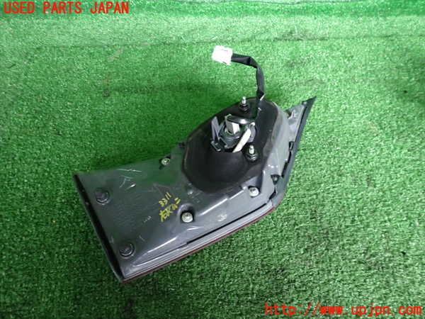 2UPJ-9233111550]レクサス・GS300h(AWL10)右リアフィニッシャー 中古_2