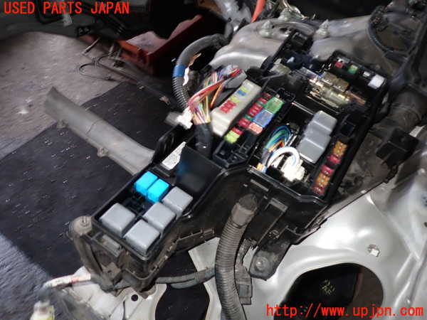 2UPJ-9233116743]レクサス・GS300h(AWL10)ヒューズボックス3 中古_2