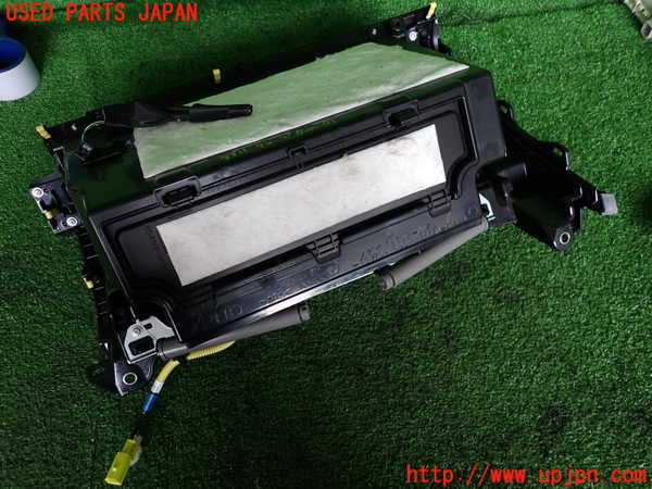 2UPJ-9233117516]レクサス・GS300h(AWL10)グローブボックス1 中古_3