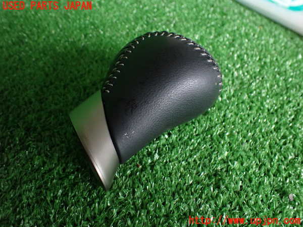 2UPJ-9233117570]レクサス・GS300h(AWL10)シフトノブ 中古_2