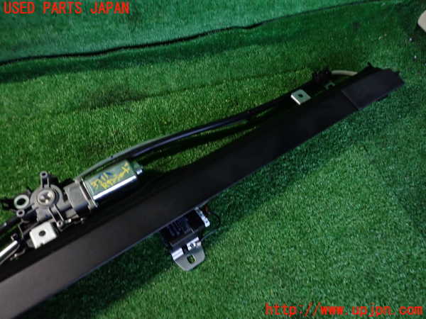 2UPJ-9233117790]レクサス・GS300h(AWL10)リアサンシェード 中古_3