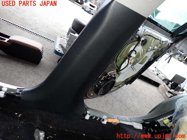 2UPJ-9233117665]レクサス・GS300h(AWL10)右センターピラートリム 中古_3