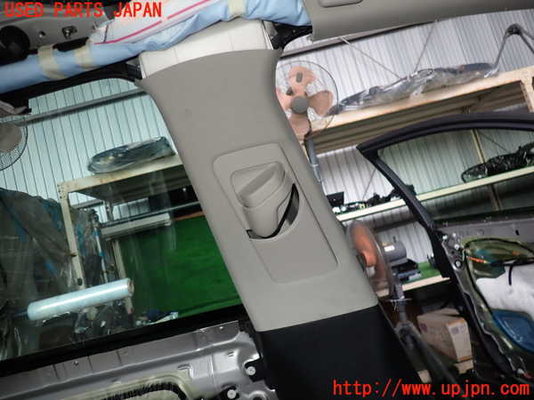 2UPJ-9233117670]レクサス・GS300h(AWL10)左センターピラートリム 中古_2