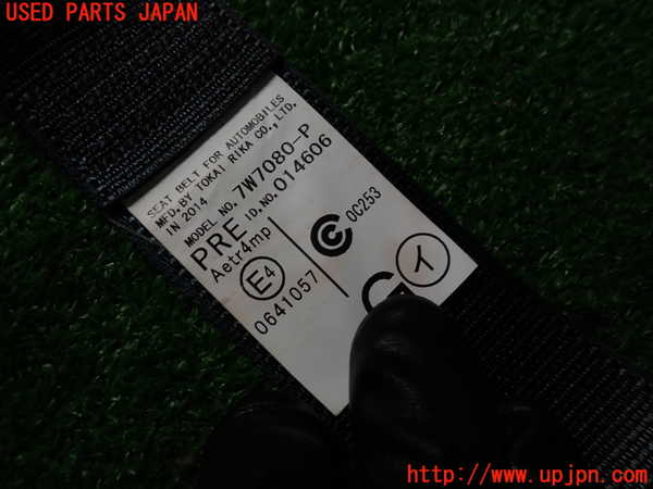 2UPJ-9233117155]レクサス・GS300h(AWL10)右2列目シートベルト 中古_2
