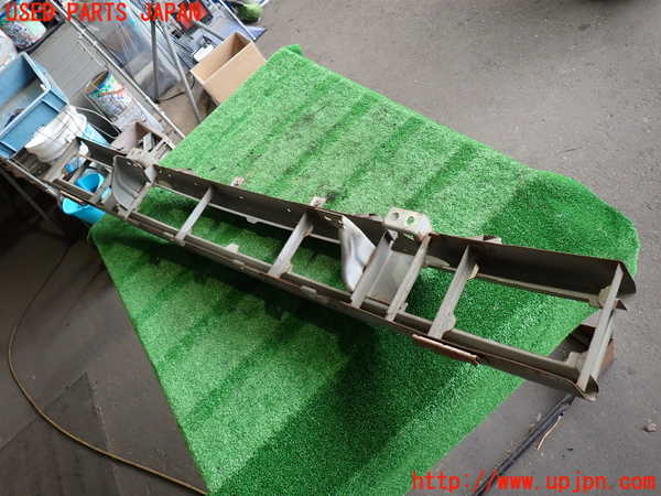 2UPJ-9233121014]ホーミーコーチ(ARME24)フロントバンパーホースメント 中古_3