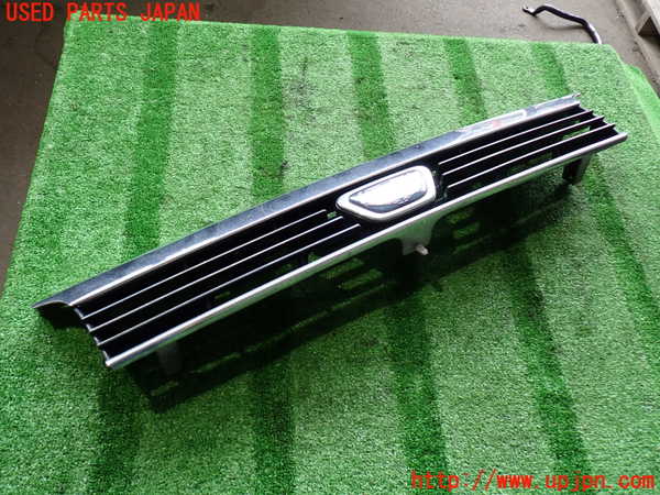 2UPJ-9233121050]ホーミーコーチ(ARME24)ラジエターグリル 中古_3