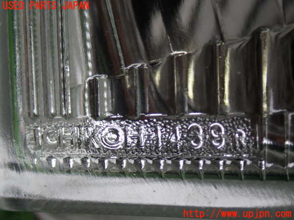 2UPJ-9233121130]ホーミーコーチ(ARME24)右ヘッドライト ハロゲン 中古_4