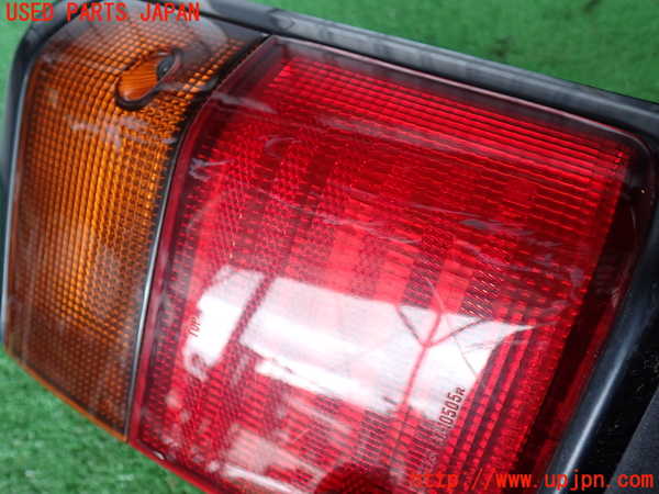 2UPJ-9233121530]ホーミーコーチ(ARME24)右テールランプ 中古_2