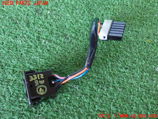 2UPJ-9233126311]ホーミーコーチ(ARME24)スイッチ6(右カーテン) 中古_2