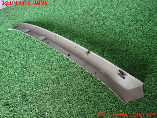 2UPJ-9233127655]ホーミーコーチ(ARME24)右フロントピラートリム 中古_4