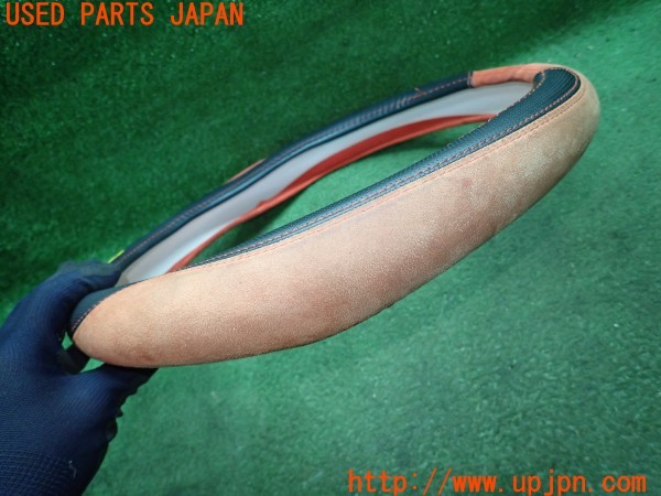 3UPJ=9233130001]レクサス UX300e(KMA10)MOMO モモ COMFORT MICROFIBER 37×8.2 ハンドルカバー ステアリングカバー 中古_2