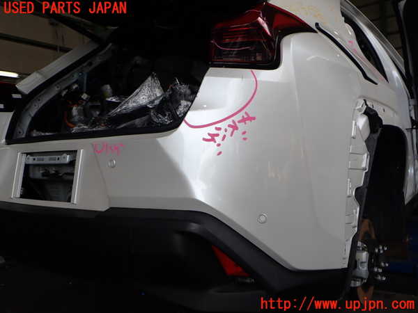 2UPJ-9233131610]レクサス・UX300e(KMA10)リアバンパー 中古_2