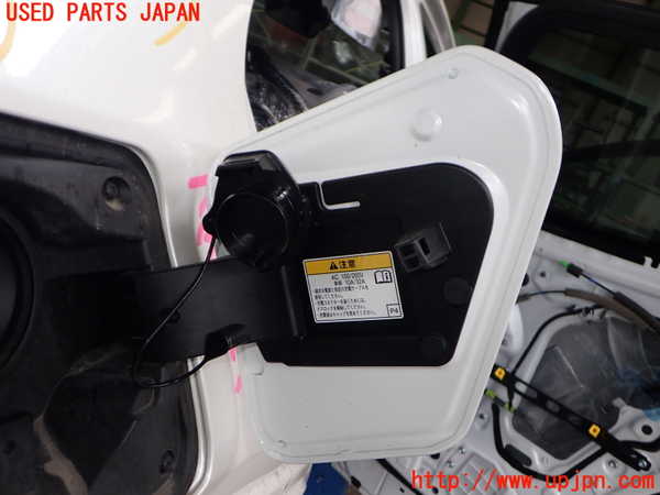 2UPJ-9233131690]レクサス・UX300e(KMA10)フューエルリッド 中古_2