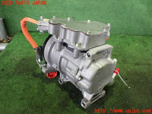 2UPJ-9233136025]レクサス・UX300e(KMA10)エアコンコンプレッサー 中古_2