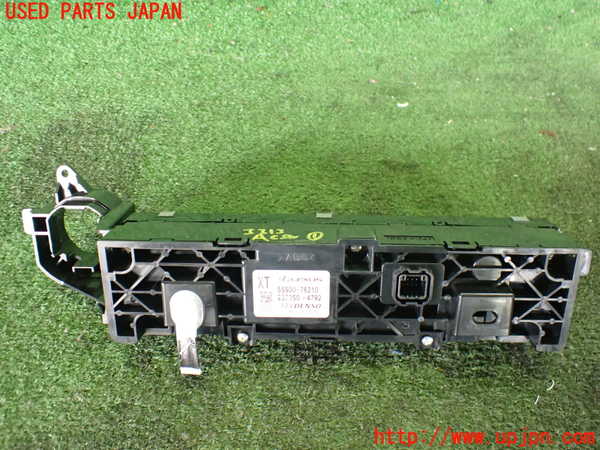 2UPJ-9233136066]レクサス・UX300e(KMA10)エアコンスイッチ1 中古_2