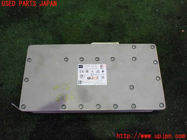 2UPJ-9233136525]レクサス・UX300e(KMA10)アンプ 中古_2
