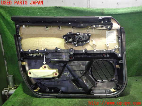 2UPJ-9233131234]レクサス・UX300e(KMA10)右前ドア内張り 中古_4