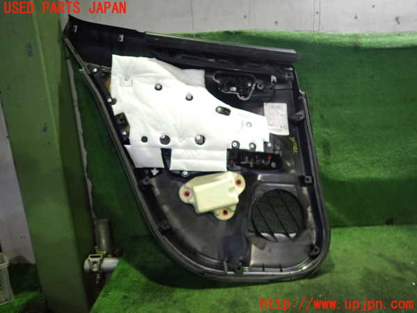 2UPJ-9233131294]レクサス・UX300e(KMA10)右後ドア内張り 中古_5