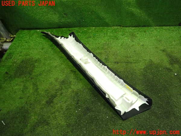 2UPJ-9233137655]レクサス・UX300e(KMA10)右フロントピラートリム 中古_2