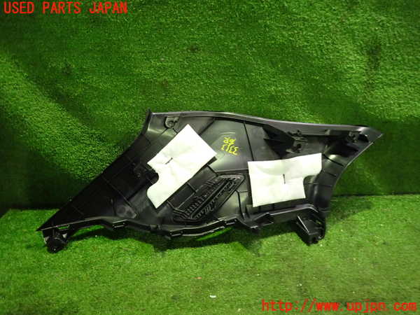 2UPJ-9233137675]レクサス・UX300e(KMA10)右リアピラートリム 中古_3