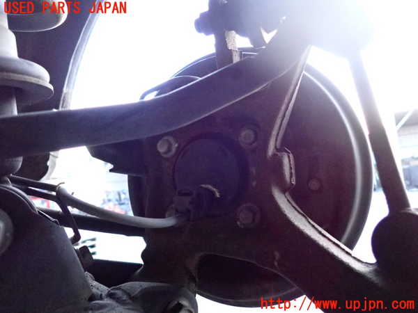 2UPJ-9233144300]セリカ(ZZT230)右リアナックルハブ 中古_2