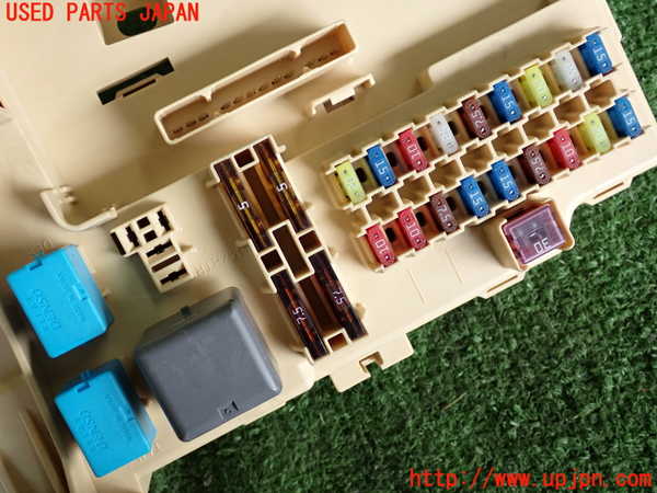 2UPJ-9233146741]セリカ(ZZT230)ヒューズボックス1 中古_4