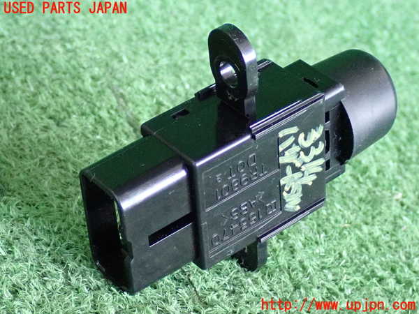 2UPJ-9233146290]セリカ(ZZT230)ハザードスイッチ 中古_2