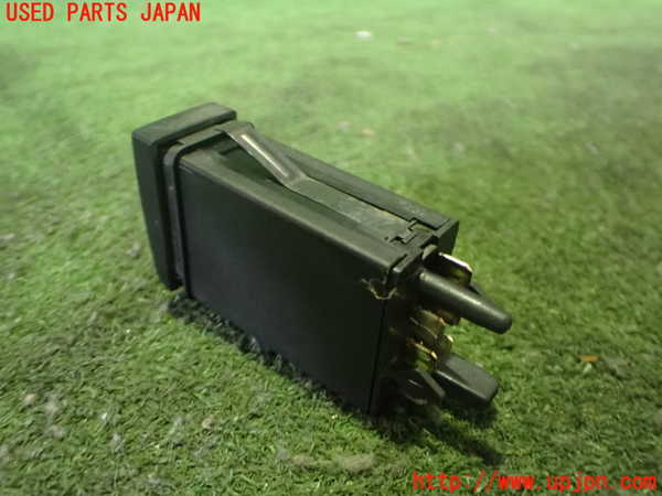 2UPJ-9233156306]VW ニュービートル(9CAZJ)スイッチ1 (デフォッガー) 中古_2