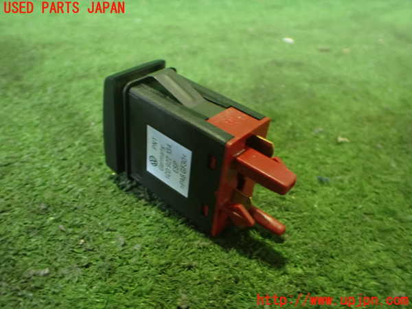 2UPJ-9233156307]VW ニュービートル(9CAZJ)スイッチ2 (ESP) 中古_2