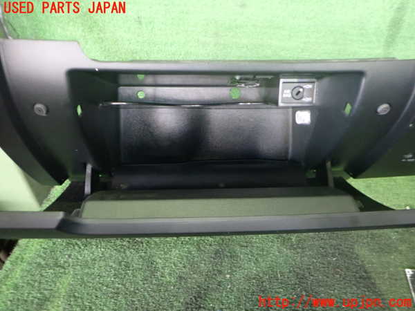 2UPJ-9233157516]VW ニュービートル(9CAZJ)グローブボックス1 中古_2