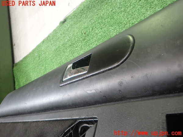 2UPJ-9233151264]VW ニュービートル(9CAZJ)左前ドア内張り 中古_2