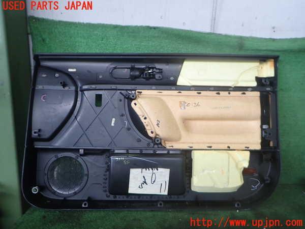2UPJ-9233151264]VW ニュービートル(9CAZJ)左前ドア内張り 中古_4