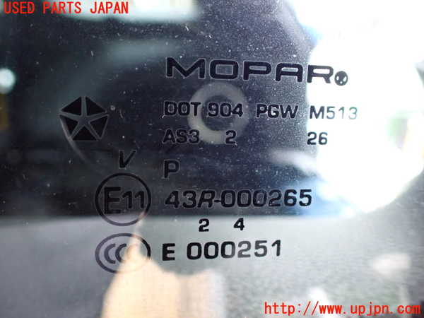 1UPJ-9233161382]ジープ・グランドチェロキー(WK36A)左クォーターガラス M513 中古_2