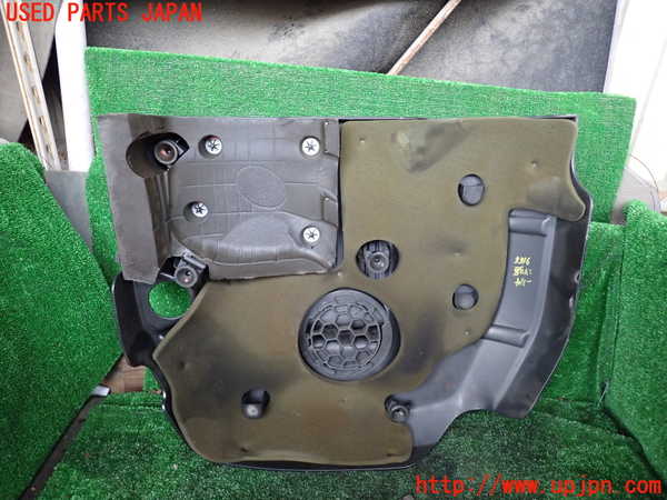 1UPJ-9233162160]ジープ・グランドチェロキー(WK36A)エンジンアッパーカバー 中古_3